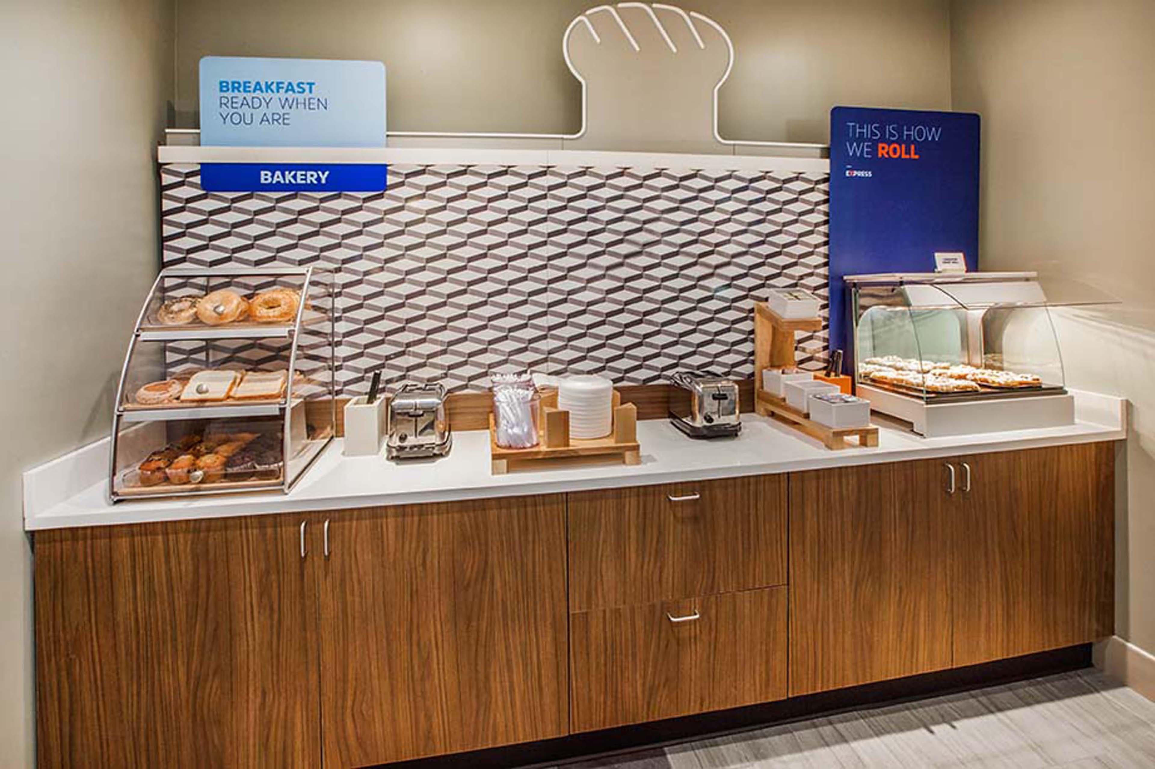 Holiday Inn Express Cloverdale - Greencastle By Ihg Ngoại thất bức ảnh